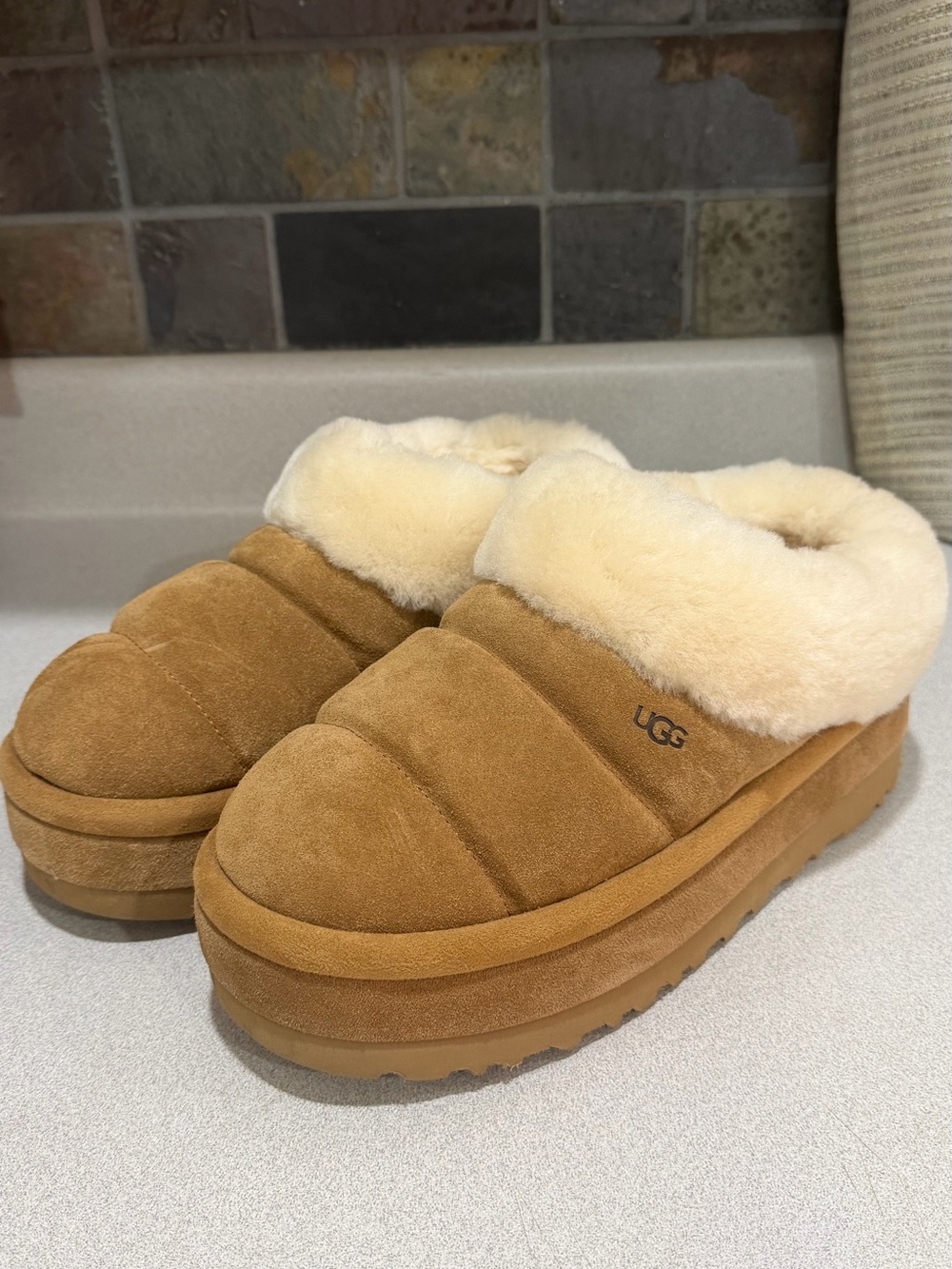 UGG Women’s Chestnut Suede Shearling-Lined Platform Slippers NWOT